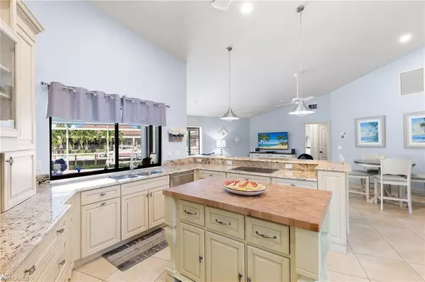 Marco Island, FL 34145,1181 Marlin CT