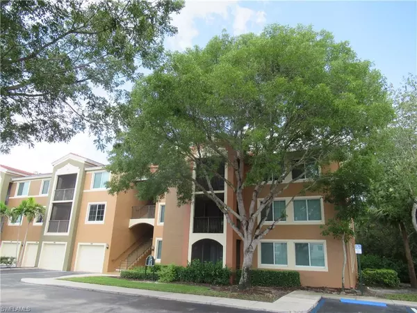 1105 Reserve CT #306, Naples, FL 34105