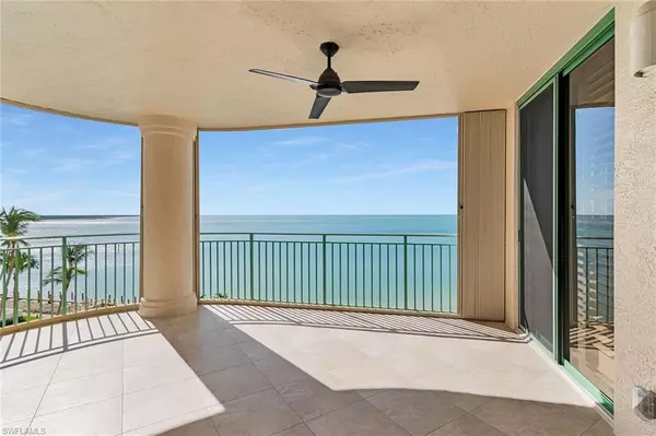 Marco Island, FL 34145,980 Cape Marco DR #602