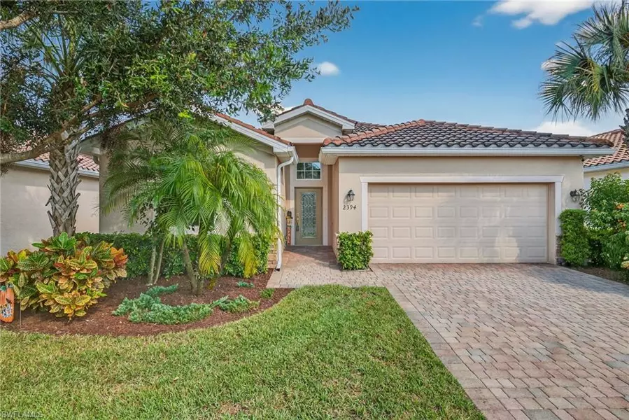 2394 Heydon CIR E, Naples, FL 34120