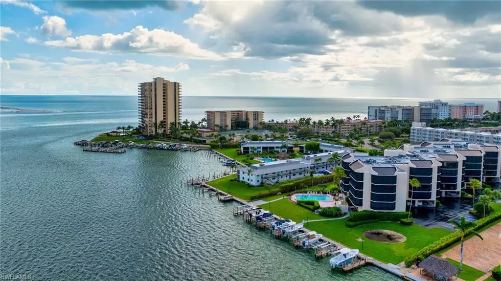 Marco Island, FL 34145,961 Collier CT #101
