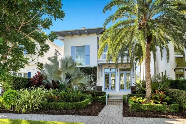 982 9th AVE S, Naples, FL 34102