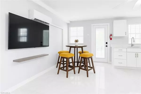 Naples, FL 34110,726 Park AVE