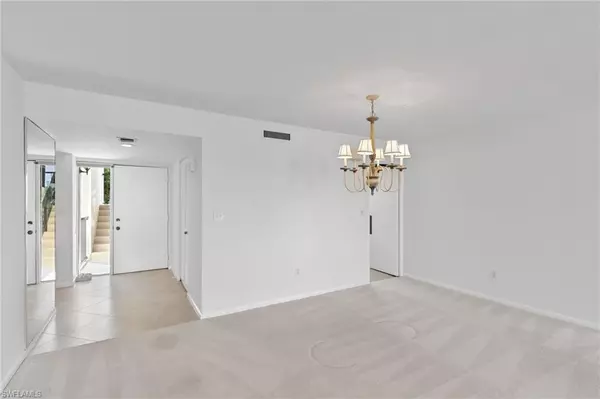 Marco Island, FL 34145,931 Collier CT #A303