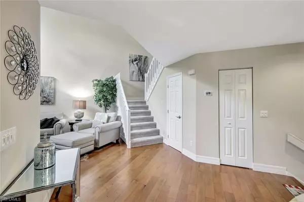 Bonita Springs, FL 34134,27105 Oakwood Lake DR