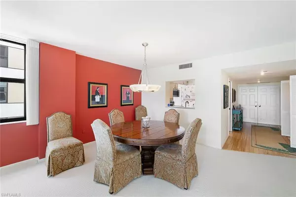 Naples, FL 34103,3100 Gulf Shore BLVD N #303