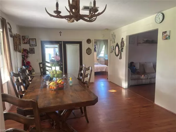 Lehigh Acres, FL 33936,411 Roosevelt AVE