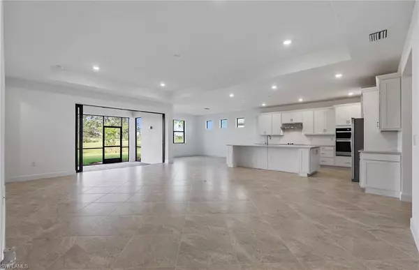 Alva, FL 33920,17025 Bishop BLVD