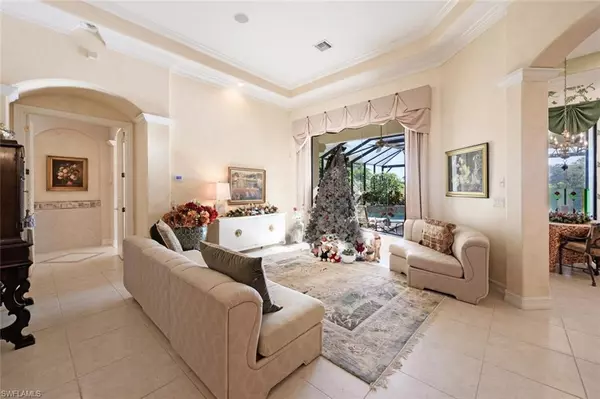 Naples, FL 34105,3022 Gainesborough CT