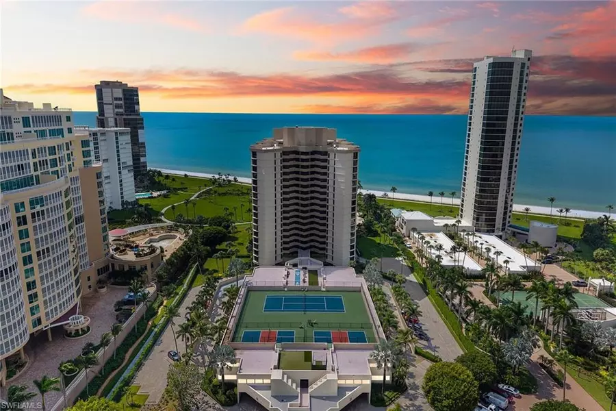 4551 Gulf Shore BLVD N #400, Naples, FL 34103