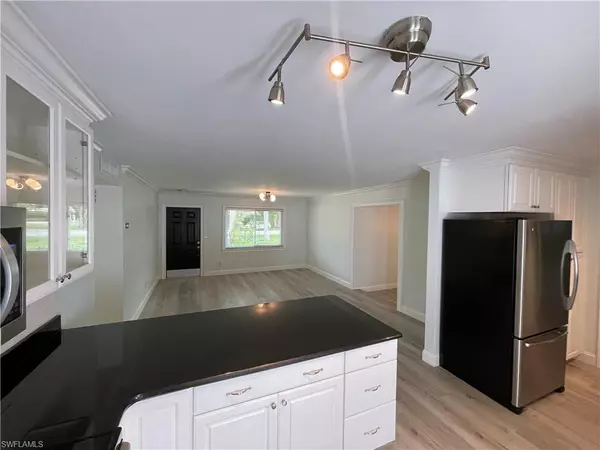 Naples, FL 34102,905 13th ST N