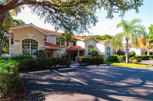Naples, FL 34109,2440 Old Groves RD #C201