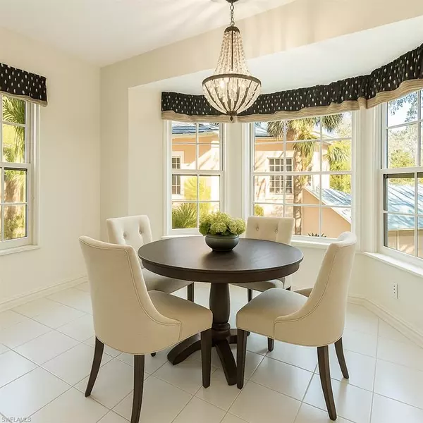 Naples, FL 34110,736 Wiggins Lake DR #202