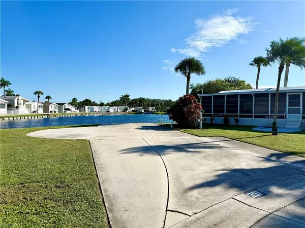 351 Bobcat RUN, Naples, FL 34114
