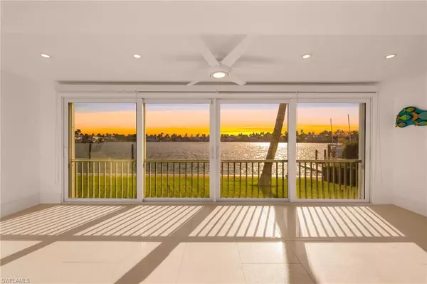 Naples, FL 34103,2800 Gulf Shore BLVD N #101