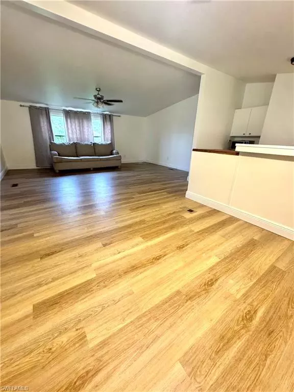 Naples, FL 34114,200 Sugarloaf LN