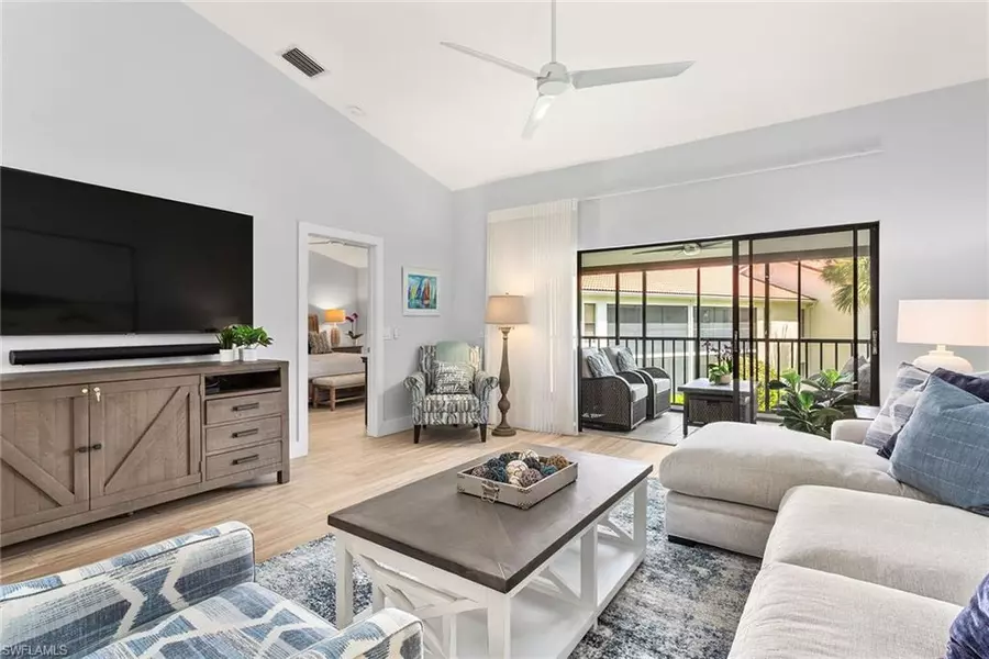 569 Serendipity DR #569, Naples, FL 34108