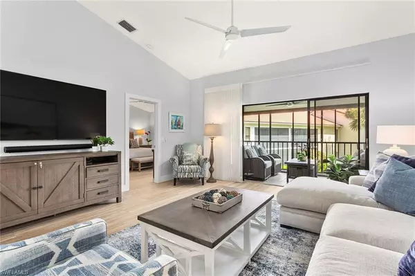 569 Serendipity DR #569, Naples, FL 34108