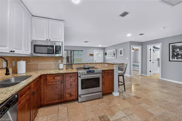 Naples, FL 34113,106 Pago Pago DR W