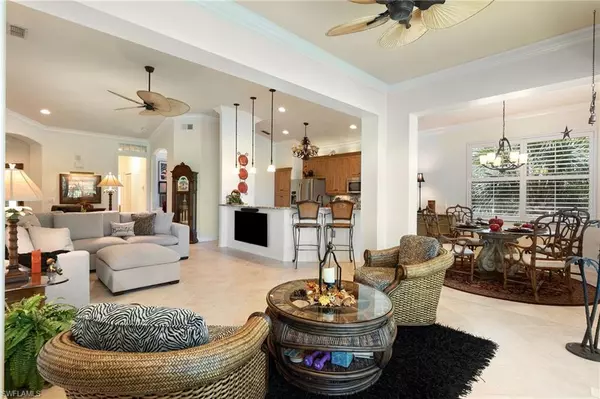 Estero, FL 33928,21760 Southern Hills DR #201