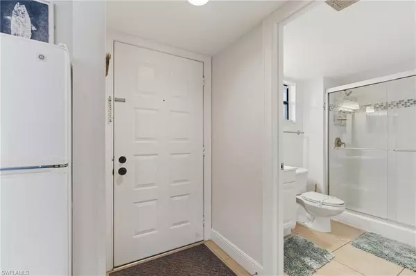 Marco Island, FL 34145,1023 Anglers CV #E503