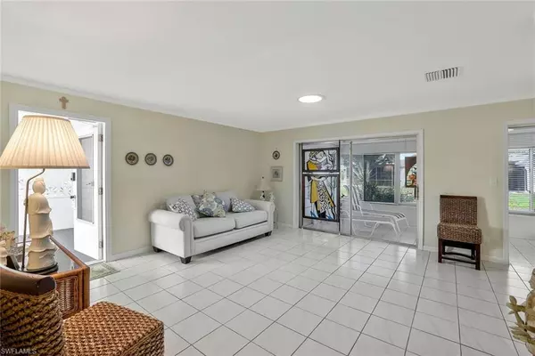 Naples, FL 34112,9 Hackney LN #A34