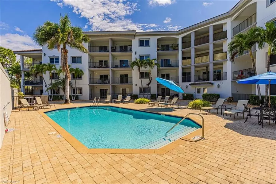 1100 Pine Ridge RD, Naples, FL 34108