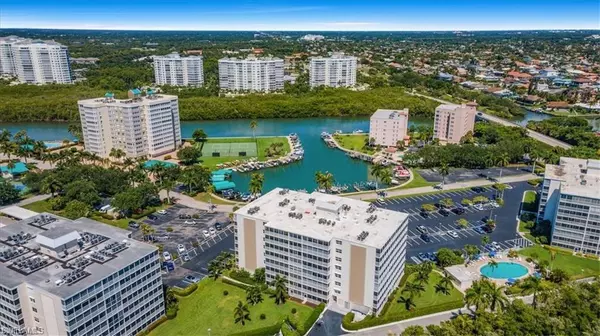 Naples, FL 34108,3 Bluebill AVE #207