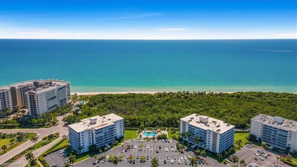 3 Bluebill AVE #207, Naples, FL 34108