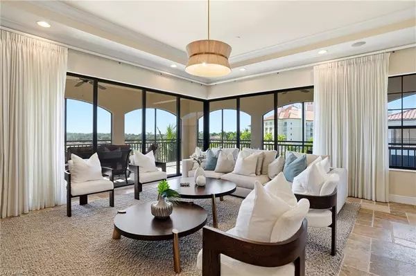 Naples, FL 34109,2546 Marquesa Royale LN #7-302