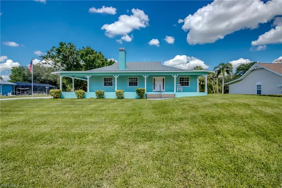 9081 Alena CT, North Fort Myers, FL 33903