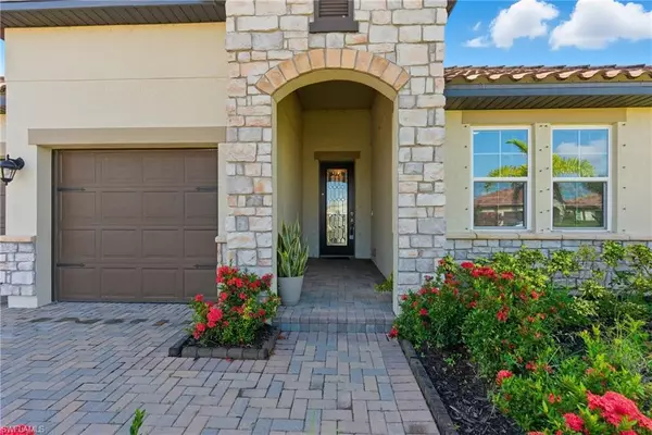 Naples, FL 34120,2055 Grove DR