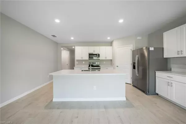 Fort Myers, FL 33905,2965 Ernest WAY