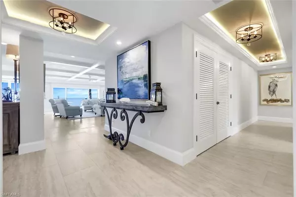 Naples, FL 34102,1285 Gulf Shore BLVD N #3B