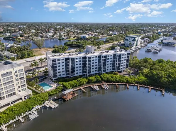 Bonita Springs, FL 34134,4835 Bonita Beach RD #102