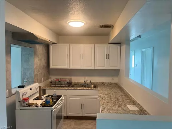 North Fort Myers, FL 33917,160 Brooks RD