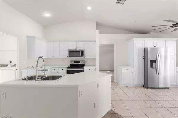 Cape Coral, FL 33914,3320 SW 11th AVE