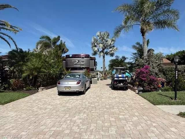 4593 Southern Breeze DR, Naples, FL 34114