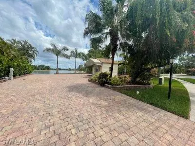 4629 Southern Breeze DR, Naples, FL 34114