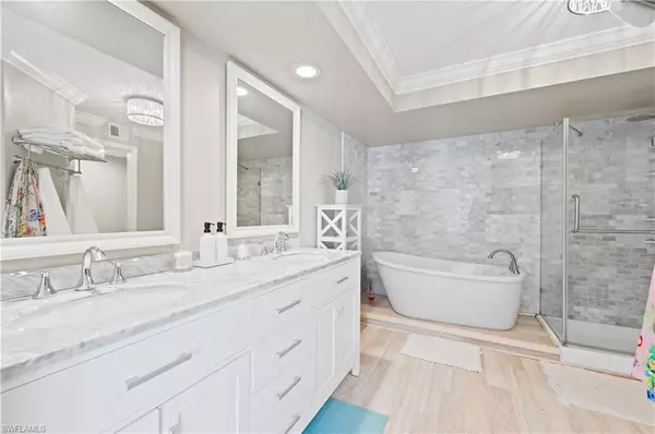 4261 Shetland CT #A102, Naples, FL 34112
