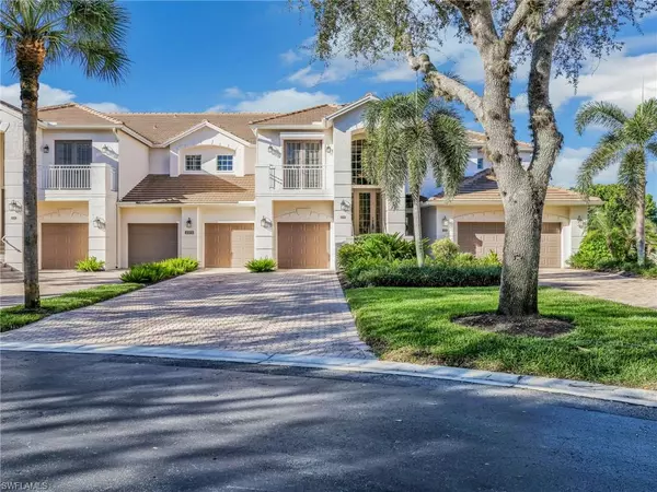 Naples, FL 34109,2375 Mont Claire DR #D202