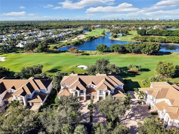 2375 Mont Claire DR #D202, Naples, FL 34109
