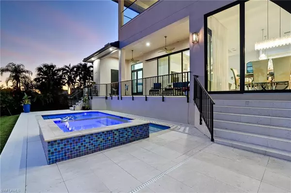 Naples, FL 34108,388 Pine AVE