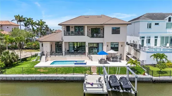 Naples, FL 34108,388 Pine AVE