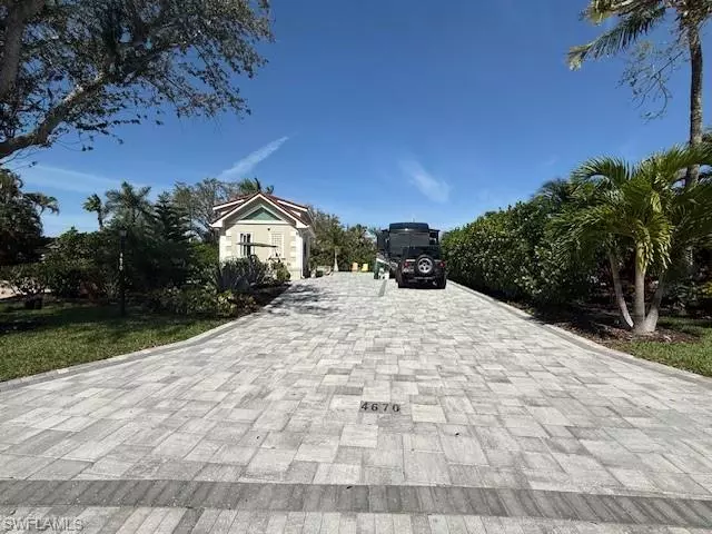 Naples, FL 34114,4670 Southern Breeze DR
