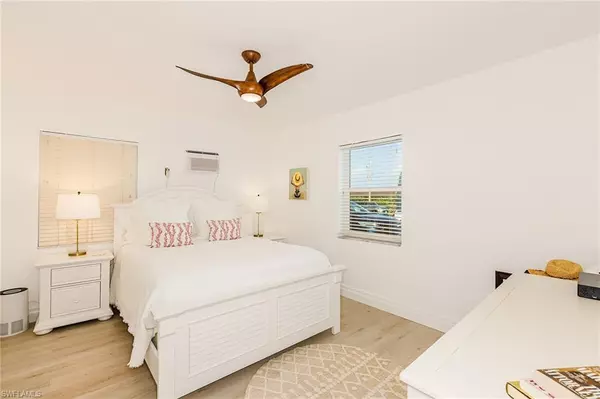 Marco Island, FL 34145,235 Seaview CT #G1