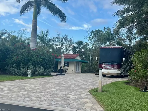 Naples, FL 34114,4710 Southern Breeze DR