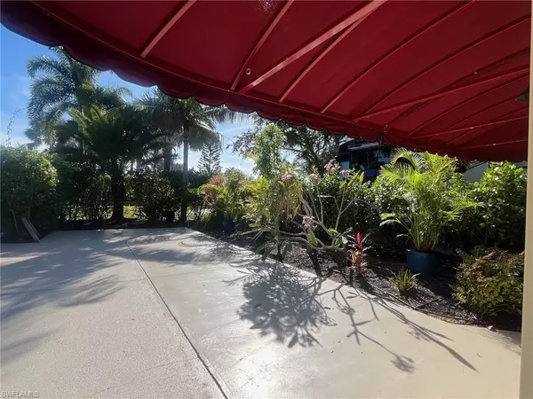 Naples, FL 34114,4730 Southern Breeze DR