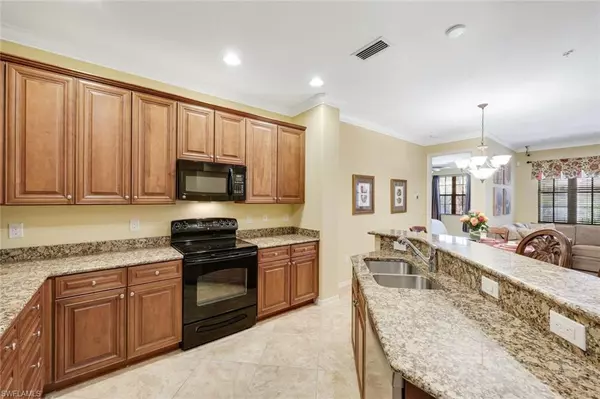Naples, FL 34113,9027 Alturas LN #3304