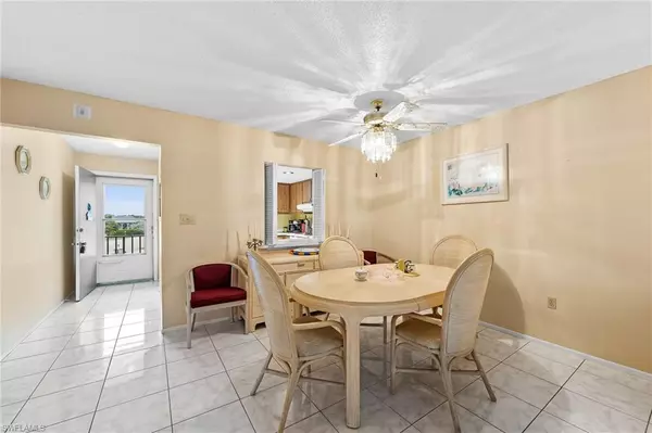 Naples, FL 34113,5419 Rattlesnake Hammock RD #306F